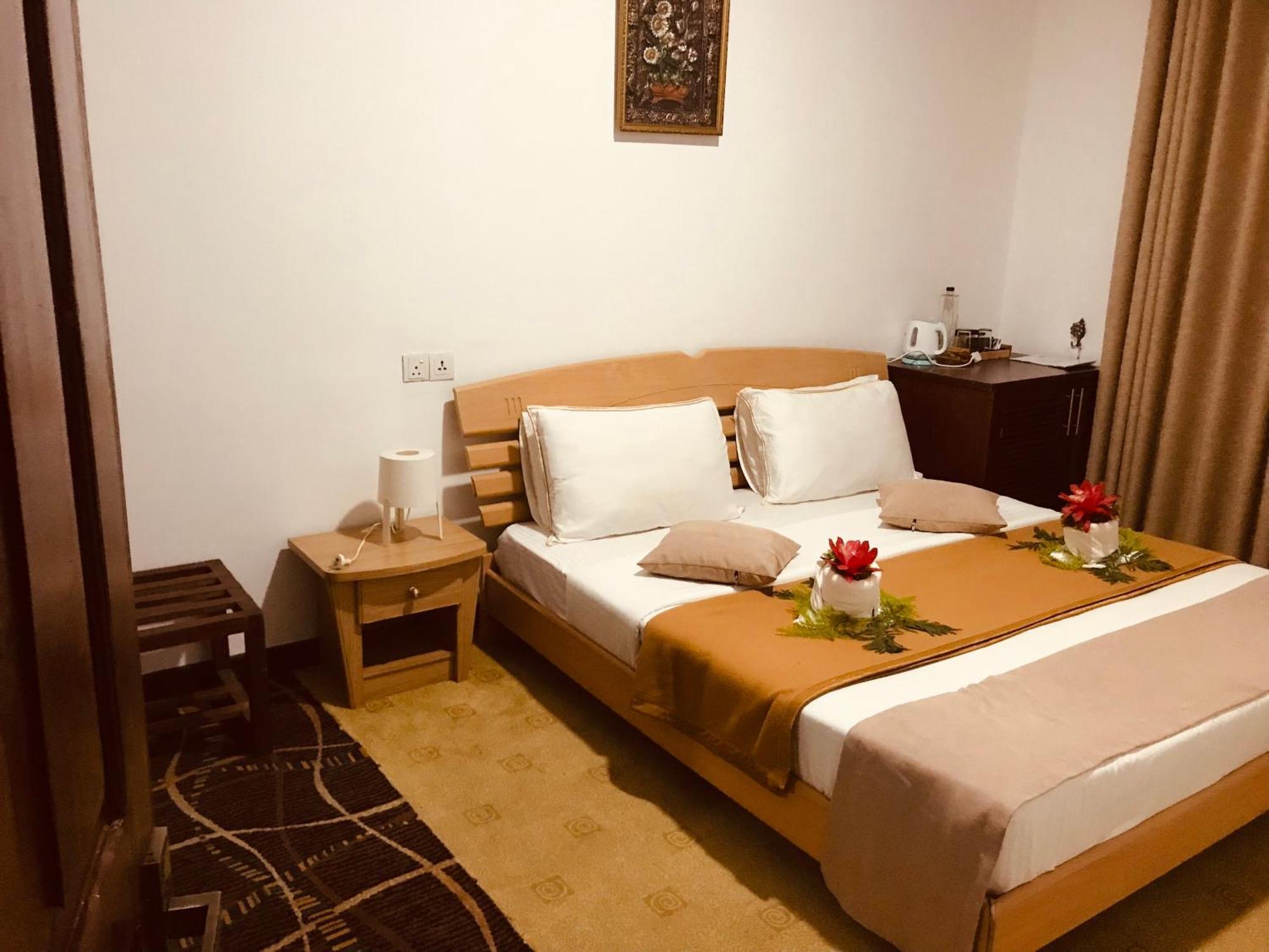 Marigold Home Нувара Елия Екстериор снимка