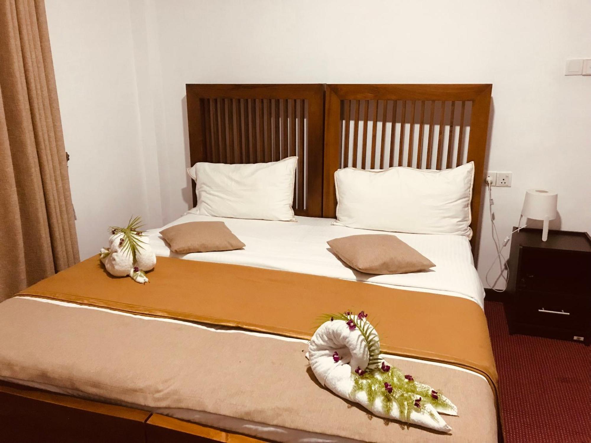 Marigold Home Нувара Елия Екстериор снимка